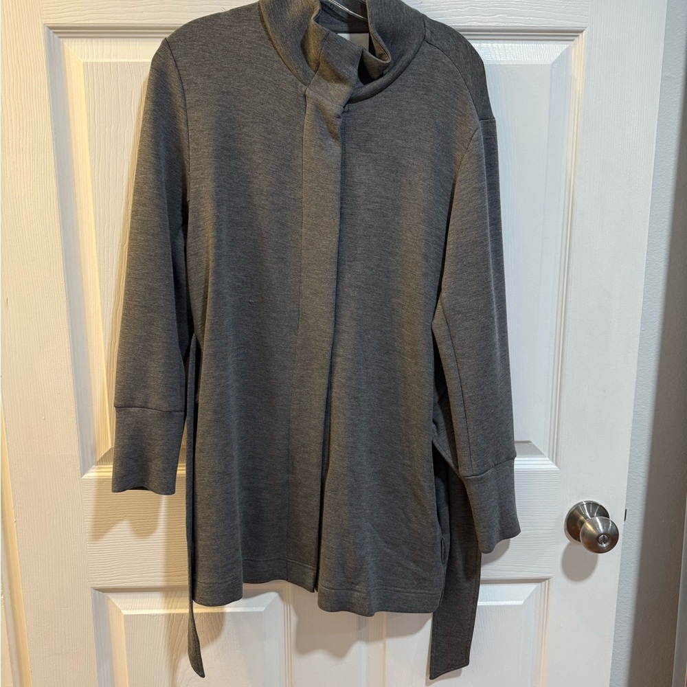 Varley Charcoal Knit Top
